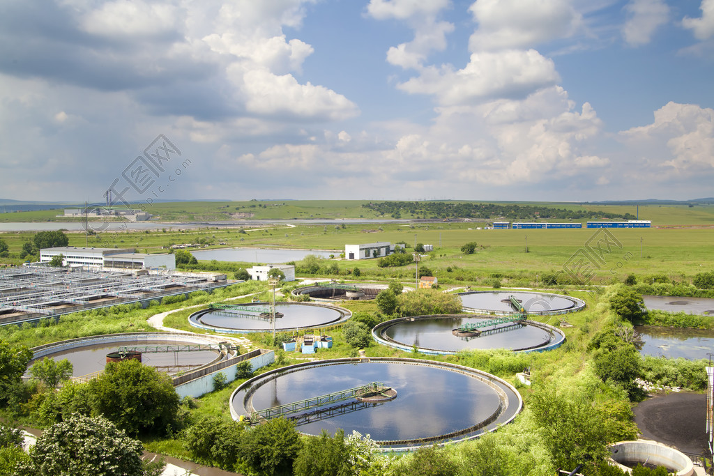 “双碳”目标下我国城镇污水处理绿色发展路径与实践研究